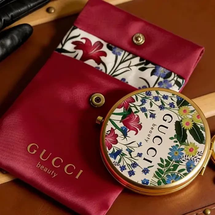 Sac Gucci Gucci avec motif floral classique, miroir de poche compact portable pour retoucher le maqu