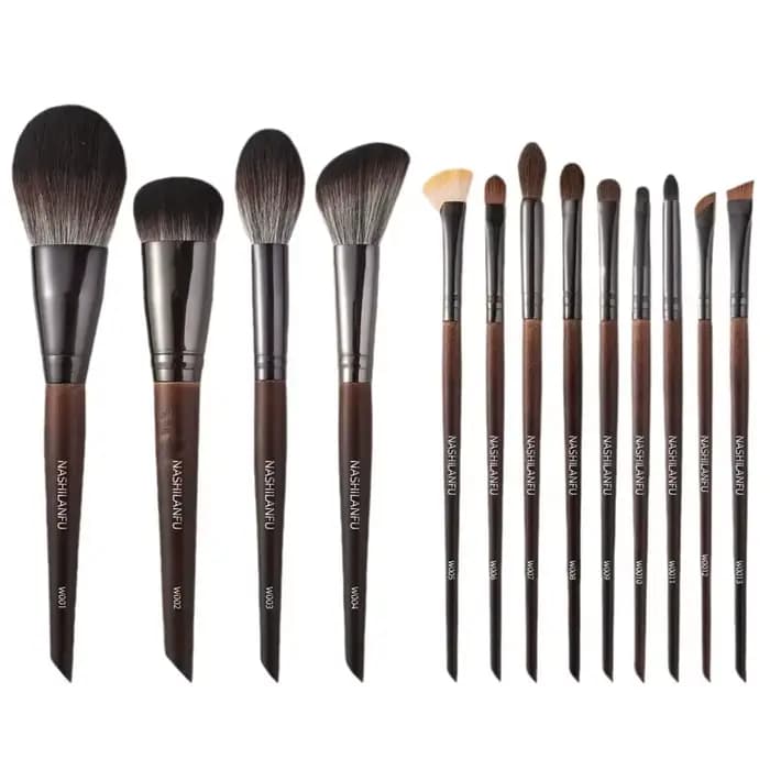 Ensemble de pinceaux de maquillage en fourrure d'animal de qualité supérieure, manche en bois, fard 