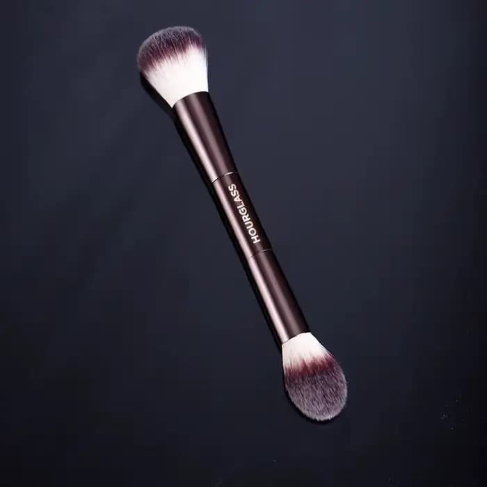 Pinceaux de maquillage pour édition d'éclairage