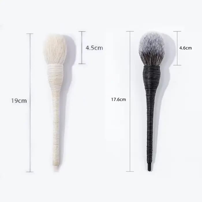 Pinceaux de maquillage plats en rotin et laine de chèvre
