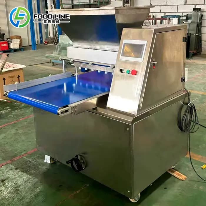 Machine de remplissage de crème pour cupcakes à commande numérique personnalisée, équipement de dosage réglable pour la production domestique et commerciale de pâtisserie