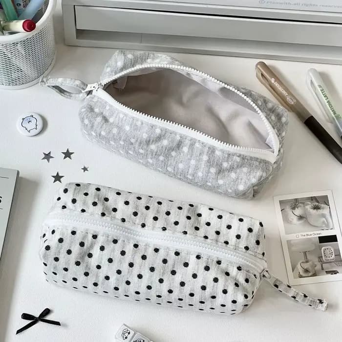 Trousse à crayons à pois de style coréen