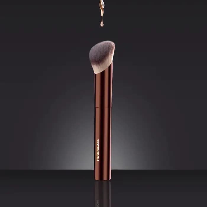 Hourglass-Pinceau de maquillage à poils en fibre douce