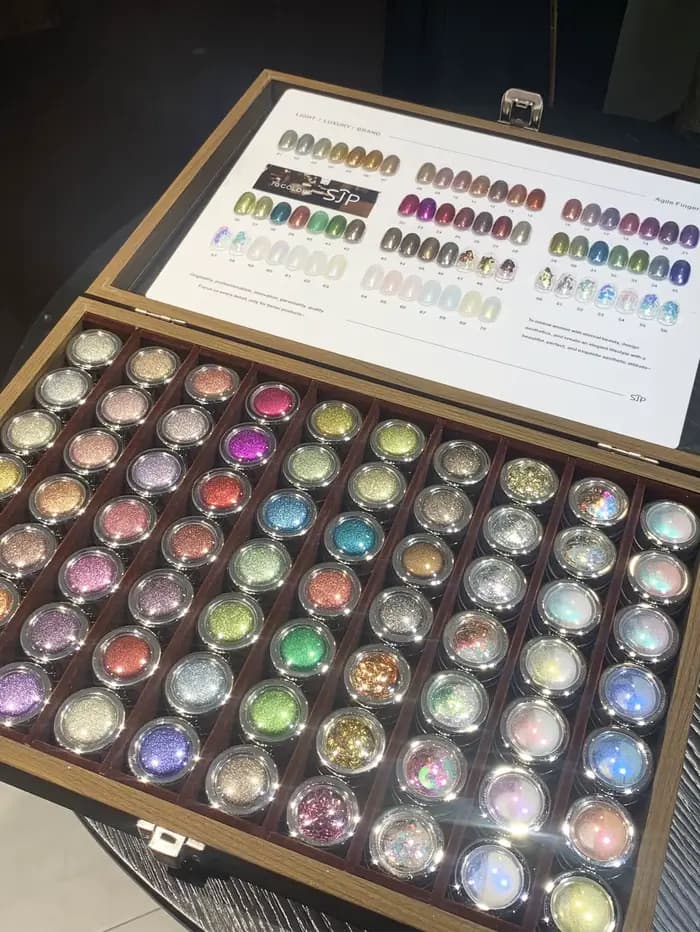 70 couleurs de poudre de miroir magique de vernis à ongles haut de gamme, poudre de vernis à ongles opale, rose clair de lune, avec échantillons de couleurs et verre st