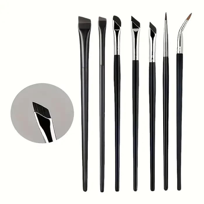 7 pinceaux de maquillage combinés avec détails de précision