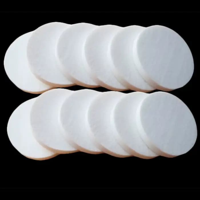 Bouffée de poudre cosmétique pour le visage