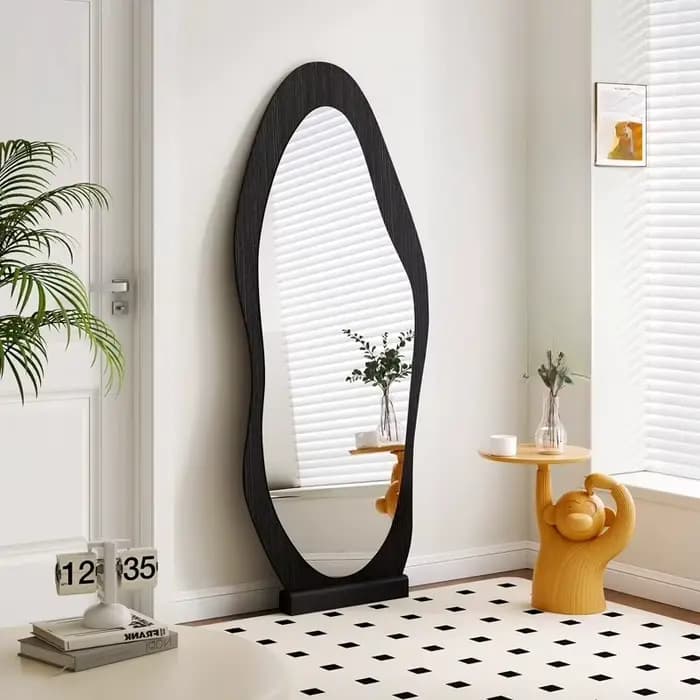 Miroir ondulé minimaliste de grande taille pour filles