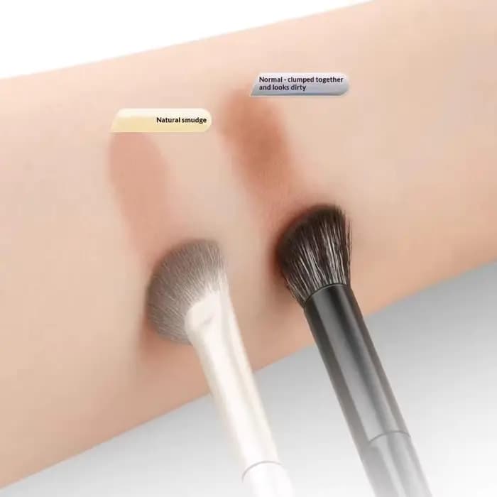 Nouveau pinceau de contour semi-éventail à poils doux pour un façonnage précis