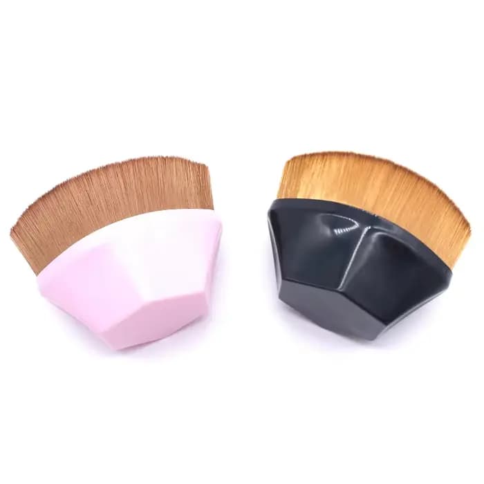 Pinceaux de maquillage magiques haute densité pour BB crème