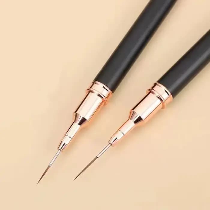 Pinceaux noirs pour Nail Art
