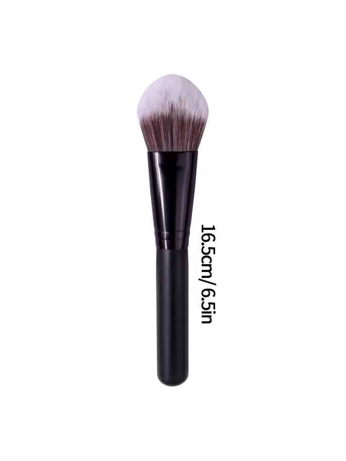 1 pinceau pour fond de teint et masque