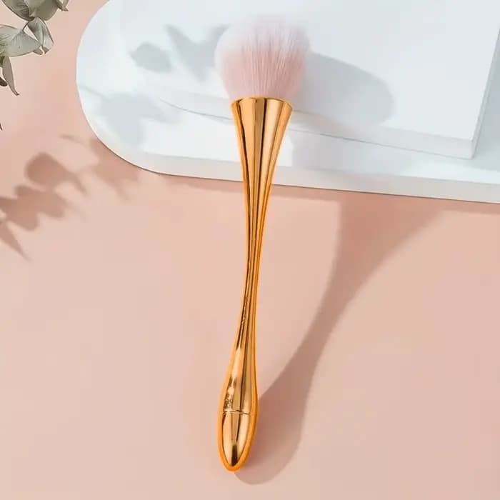 Pinceau à blush et highlighter à long manche en or rose