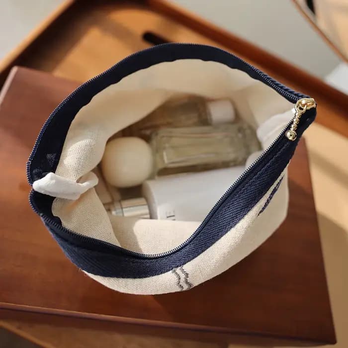 Sac à cosmétiques brodé
