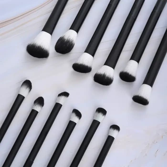 Ensemble de pinceaux de maquillage créatifs et multifonctionnels