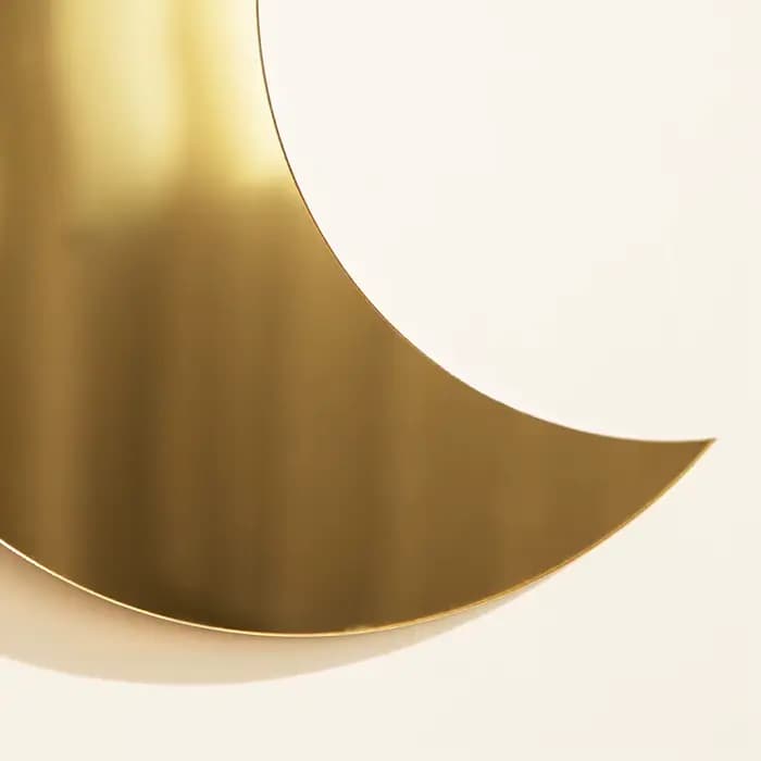 Miroir de maquillage lune doré en acrylique