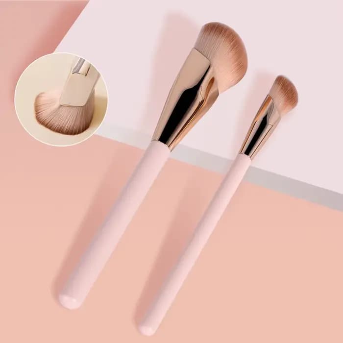 Pinceau de maquillage pour fond de teint