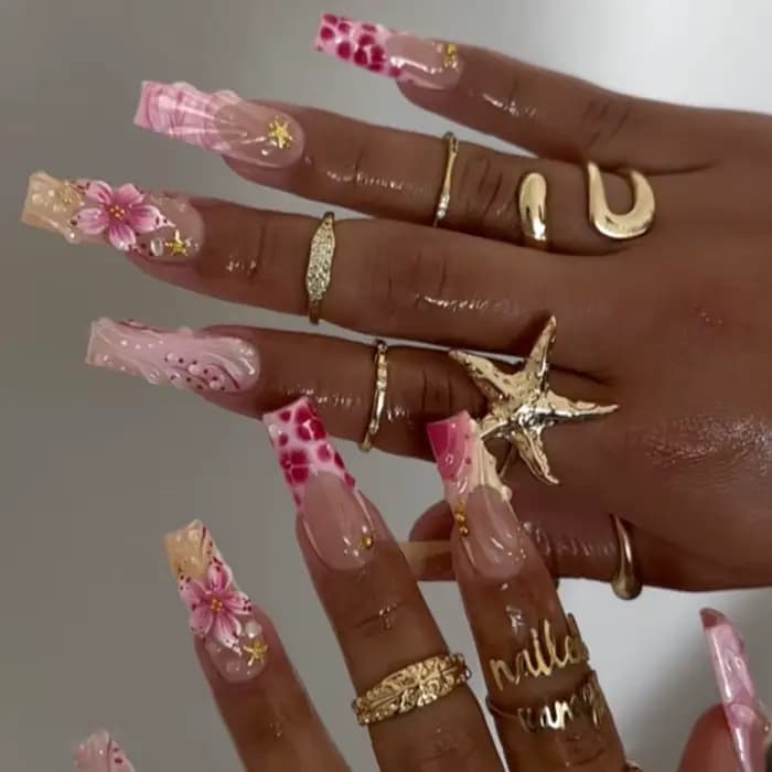 Faux ongles carrés moyens avec colle