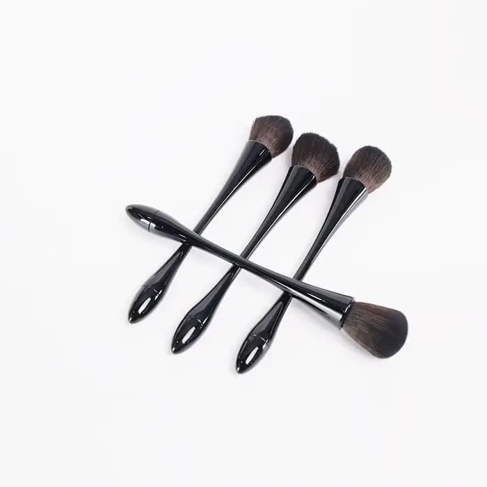 2 pinceaux de maquillage professionnels multi-usages