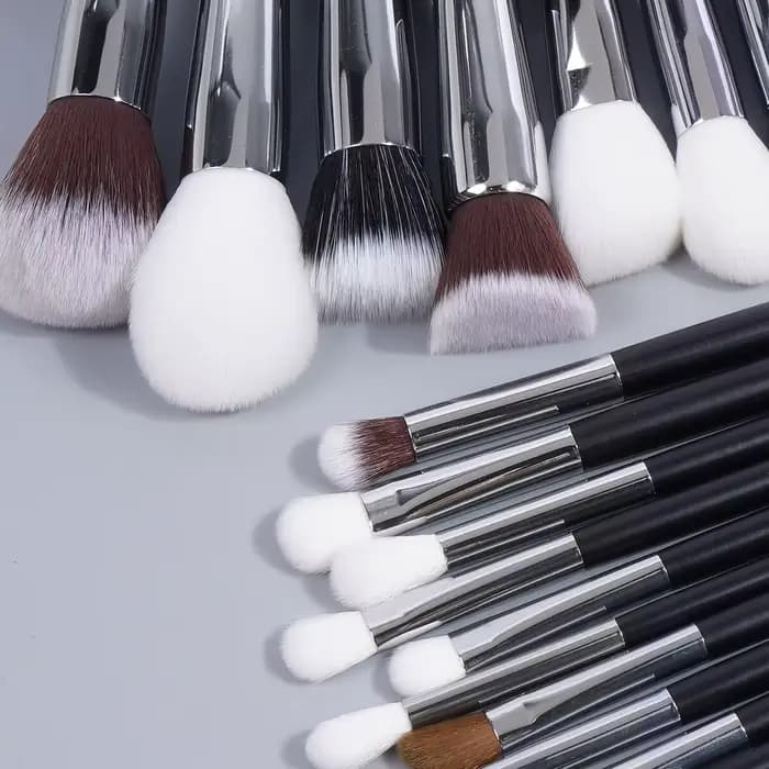Ensemble de pinceaux de maquillage professionnels