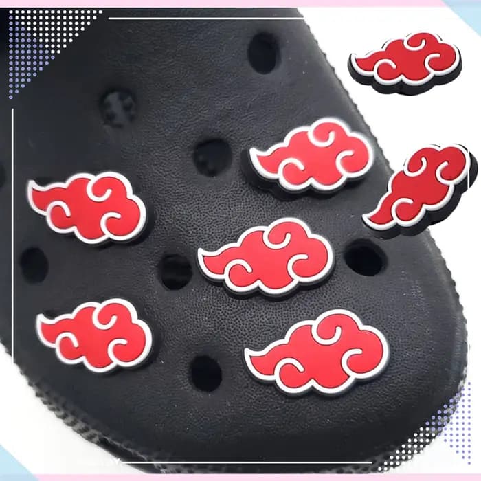 Marchandises Naruto, breloques pour chaussures avec logo de l'organisation Akatsuki, chaussures Crocs avec trous, boucle, DIY, pour hommes, vente en gros