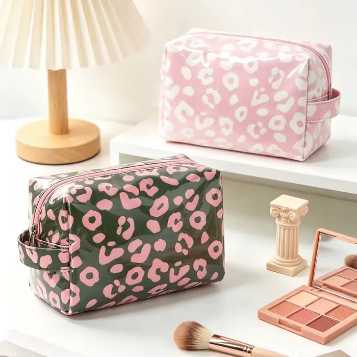 Trousse de maquillage léopard avec poignée