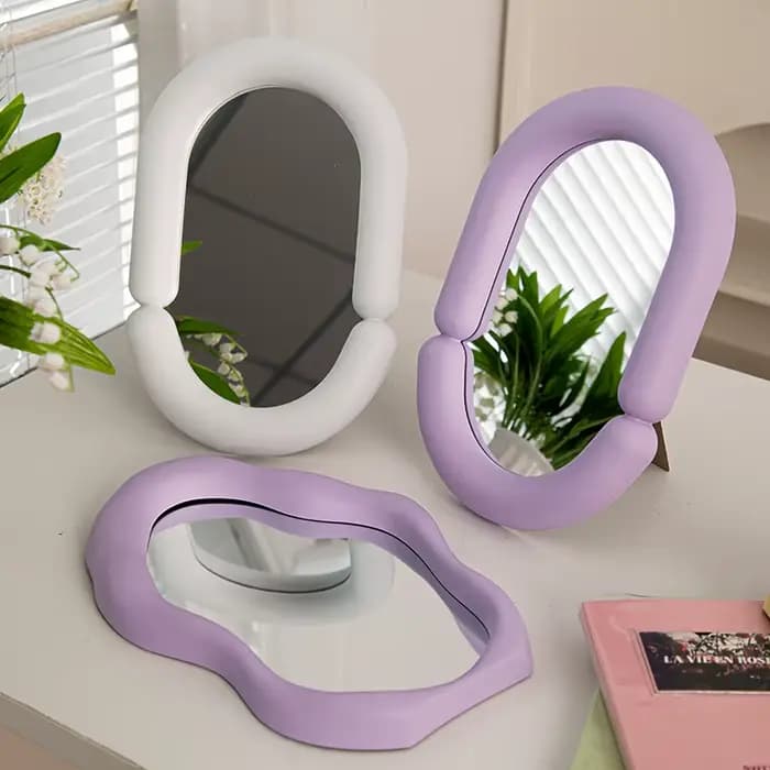 Miroir de courtoisie de style nordique avec cadre ondulé
