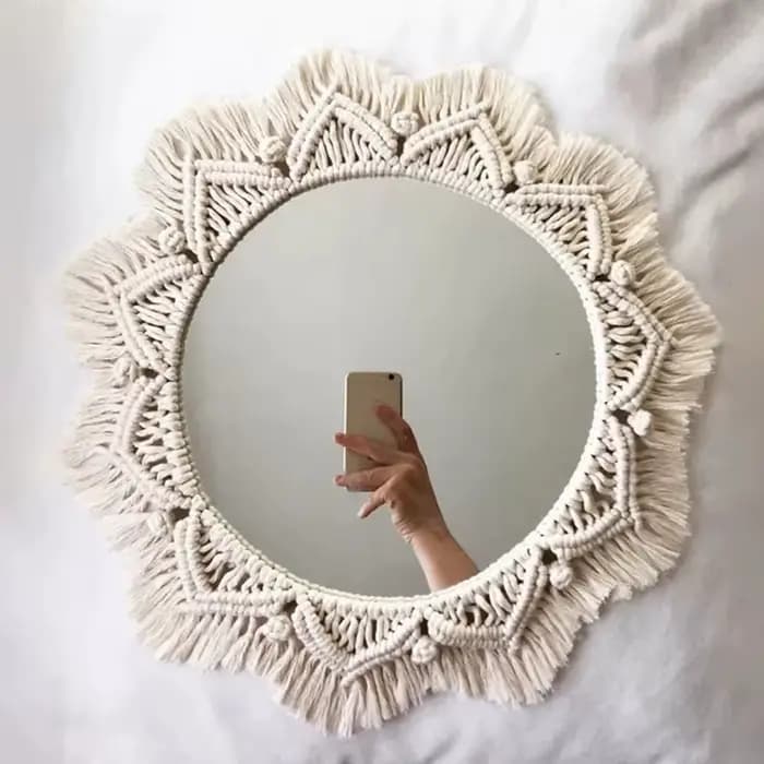 Miroir mural rond en macramé