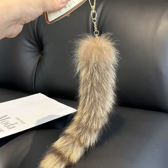 Porte-clés pendentif queue de raton laveur américain, accessoire pour clé de voiture électrique, breloque en peluche, ornement à suspendre pour sac, cadeau d'anniversaire
