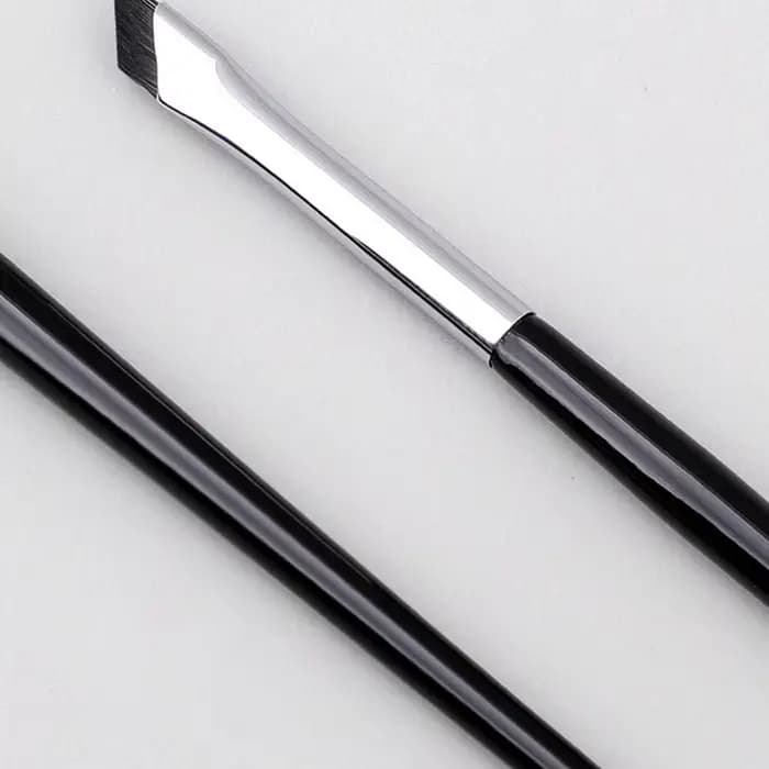Brosse Eyeliner à lame Ultra fine