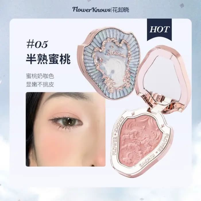 Palette de blush et de contour Flower Knows Unicorn Strawberry Rococo Embossed