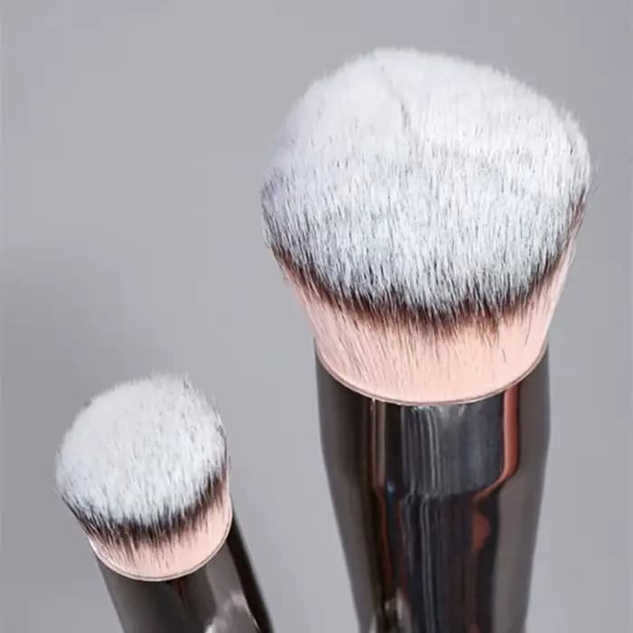Pinceaux de maquillage synthétiques