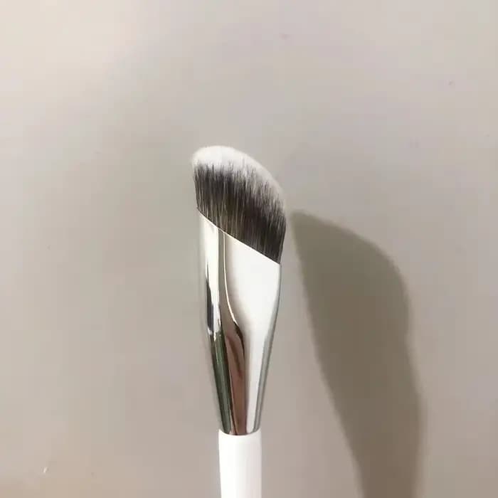Pinceau correcteur de maquillage professionnel