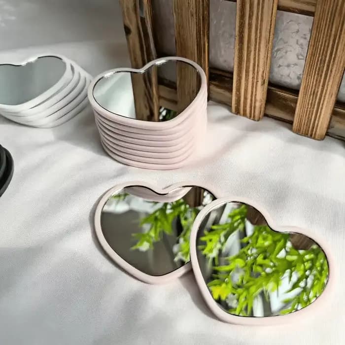 24 pièces miroirs d'amour voyage Portable beauté verre Mini Dressing maquillage miroir mignon en forme de coeur