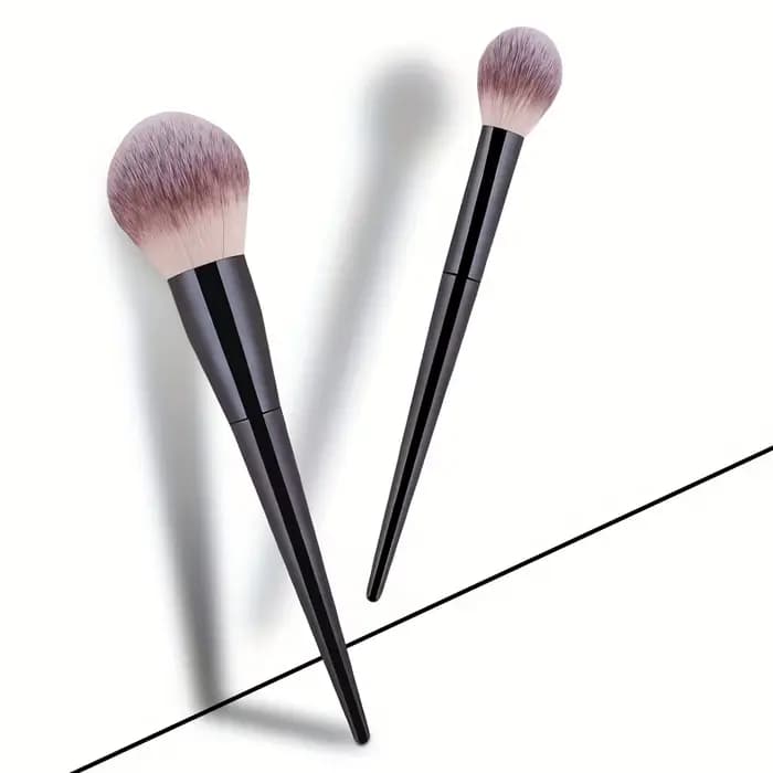 2 pinceaux de maquillage professionnels avec de grandes poils en nylon doux et des pointes elliptiques/de contour -