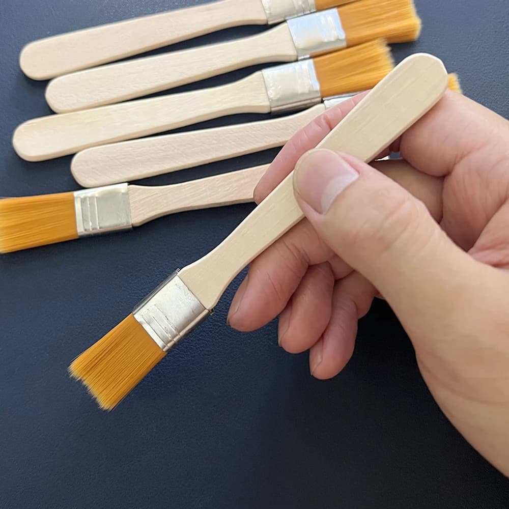 Pinceaux à laver carrés en Nylon jaune, Mini manche en bois massif pour nettoyer la poussière et les