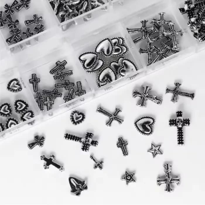 120 pièces/1 boîte européen américain foncé vintage style croix nail art patch y2k Premium métal Sty