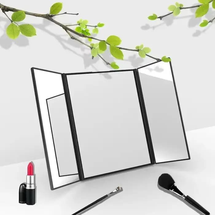 Miroir cosmétique de voyage portable à trois volets sur miroir cosmétique LED de style sans lumière
