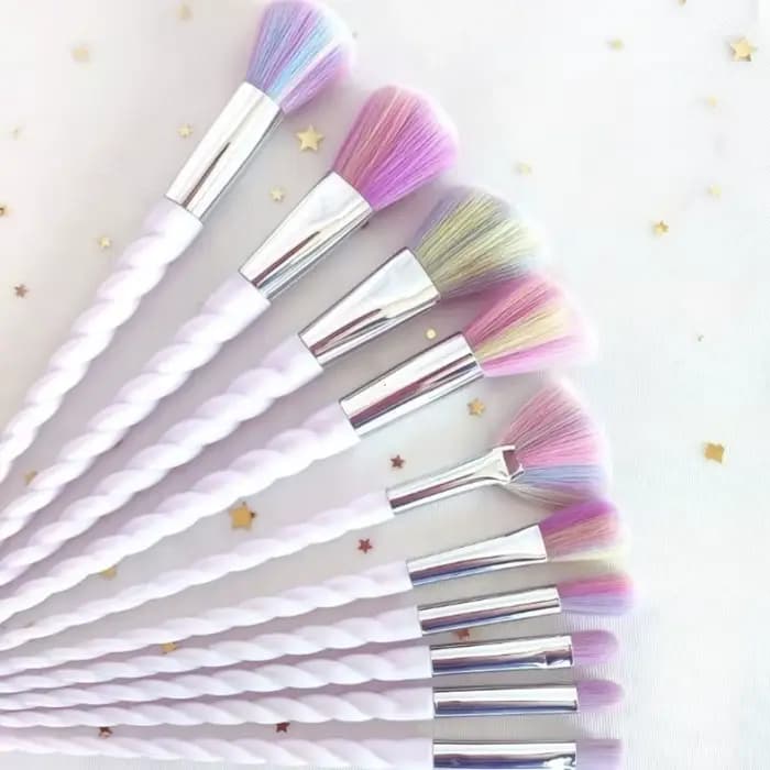 Ensemble de 10 pinceaux de maquillage colorés