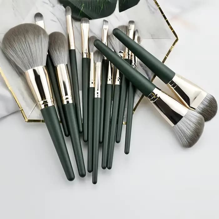 Pinceaux de maquillage doux et moelleux