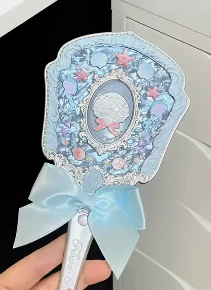 Flower Knows Shell's Jewel Collection Miroir Cosmétique portatif Outils de maquillage compacts