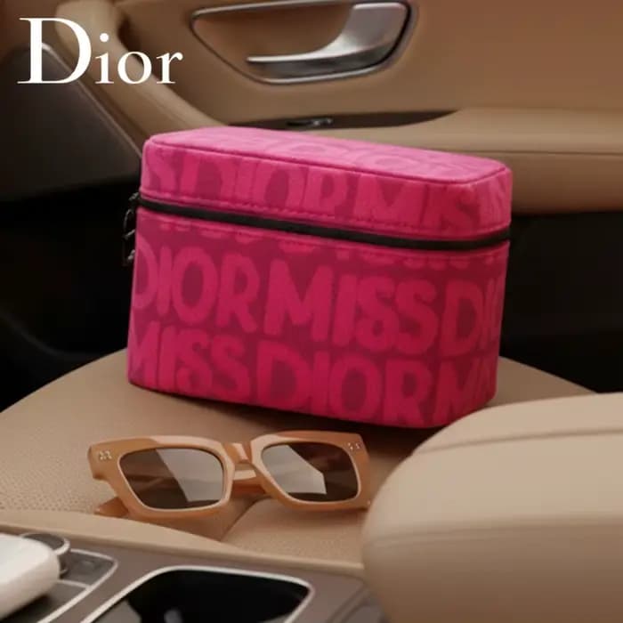 Sac cosmétique rose de Dior pour femmes