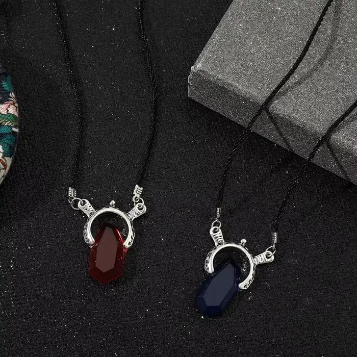 Collier en résine Pierre d'âme de chasseur de démons Devil May Cry, chaîne de pull, accessoire de bijoux cosplay, cadeau sur le thème du jeu