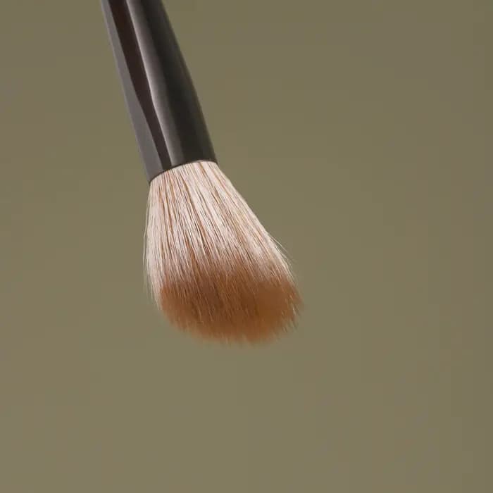 Pinceau de maquillage artisanal en poils de chèvre Kolinsky