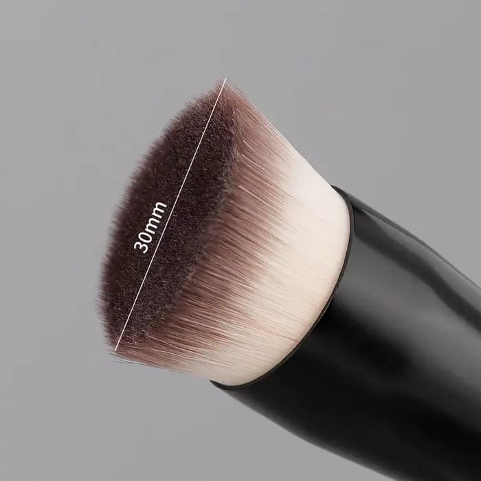 Pinceaux de maquillage fond de teint à angle plat