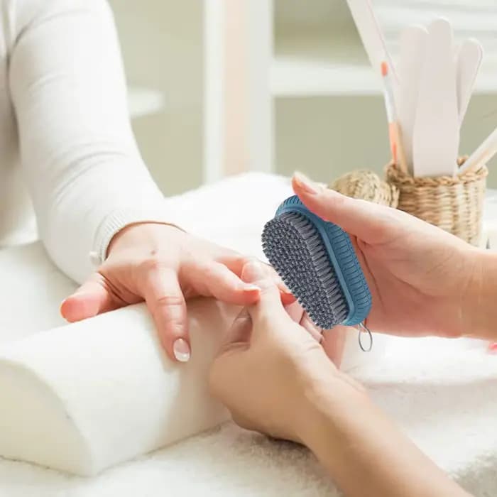 Brosse à ongles à récurer