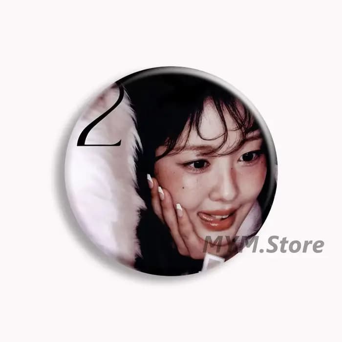 YVES Album couverture bouton broche Yyxy LOONA Kawaii broche j'aime ma petite amie Yves Badge sac décor bijoux Fans recueillir amis cadeau