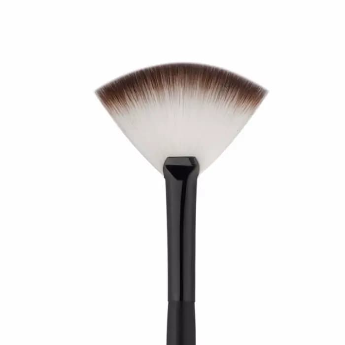 Brosse à reflets en forme d'éventail