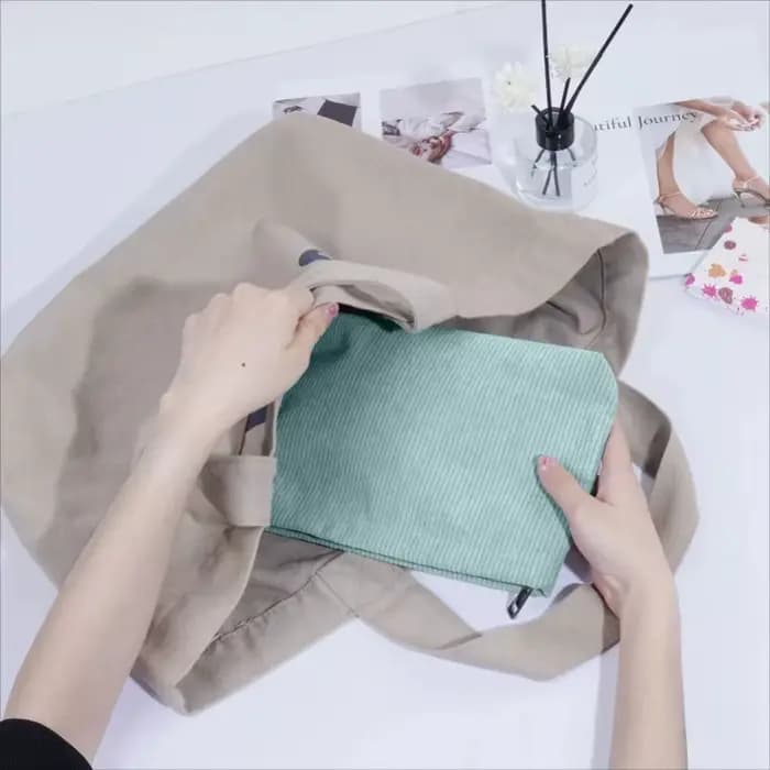 Sac à cosmétiques de voyage en velours côtelé