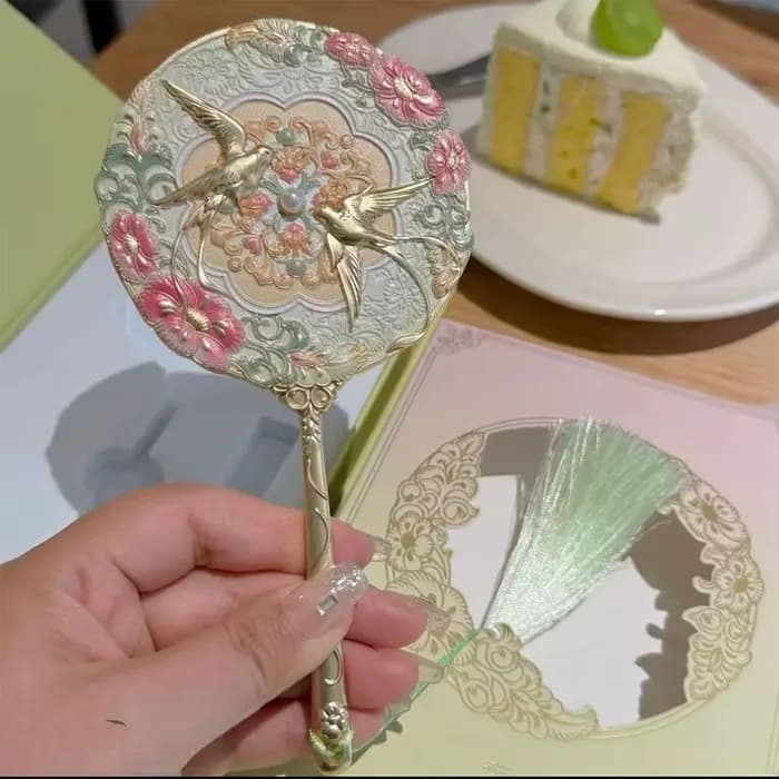 Miroir de poche vintage de style chinois en métal