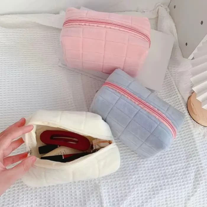 Petit sac à cosmétiques en peluche douce